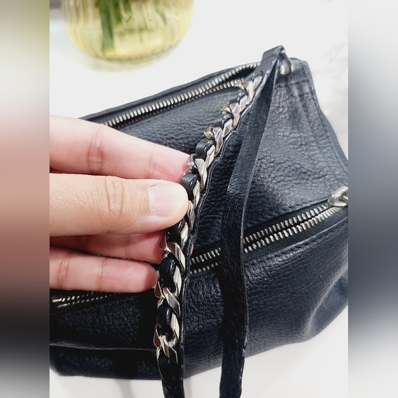 SOLD!Original Givenchy Calfskin wristlet - Picture 3 of 16